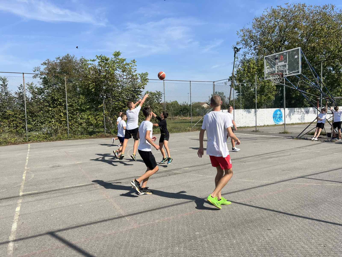 IMG-0a4ef013d507690f496569917eb44fbc-V.jpg IMG-0a4ef013d507690f496569917eb44fbc-V.jpg